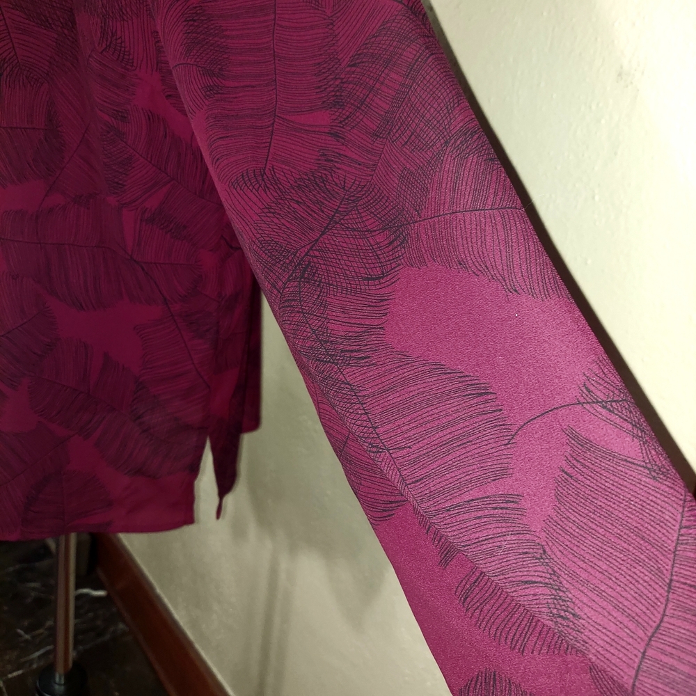 Liz Claiborne Deep Wine Sheer Leaf-Print Open Front Top with Rhinestone Trim XL - Picture 3 of 6